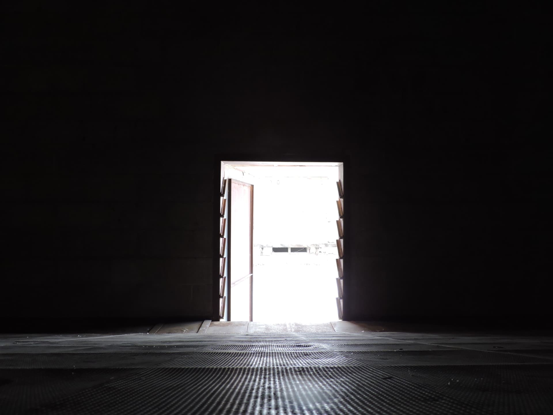 Facing a Reality — stedsfoto 5